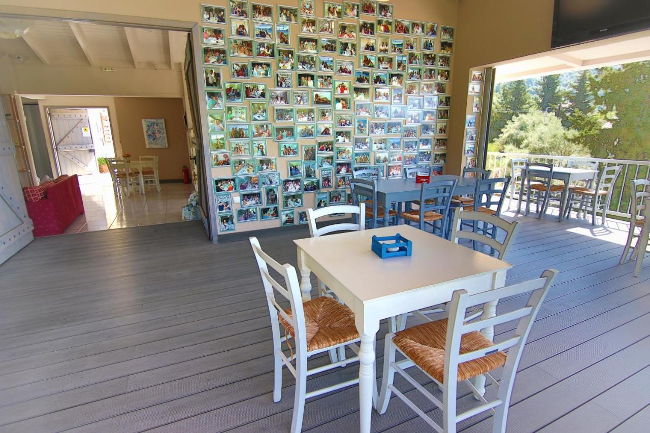 Poros Beach Studios Exterior photo