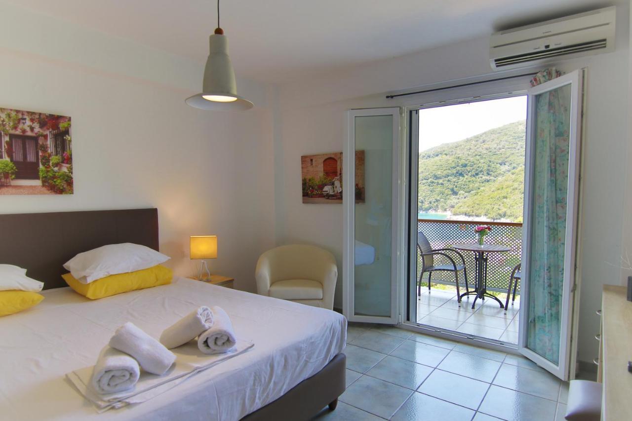 Poros Beach Studios Exterior photo