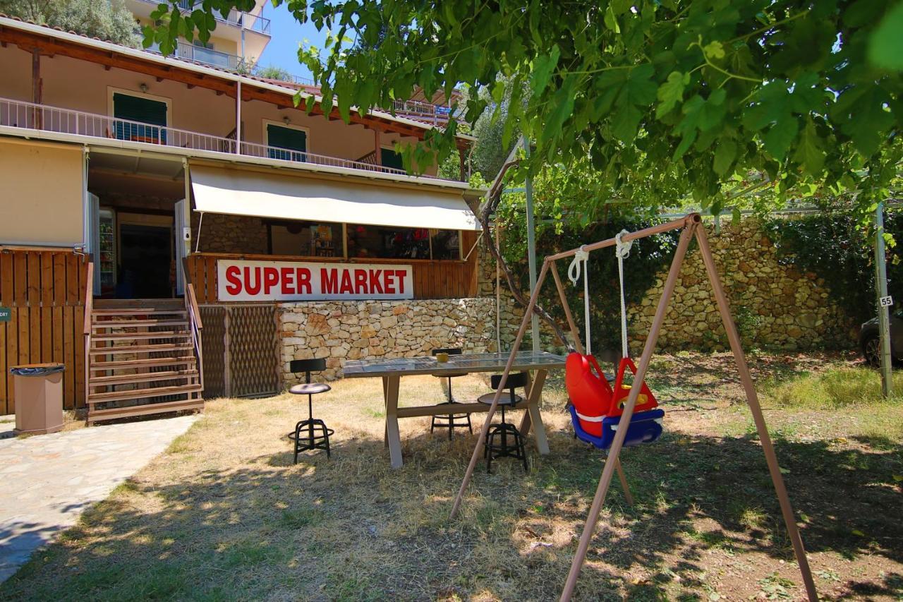 Poros Beach Studios Exterior photo