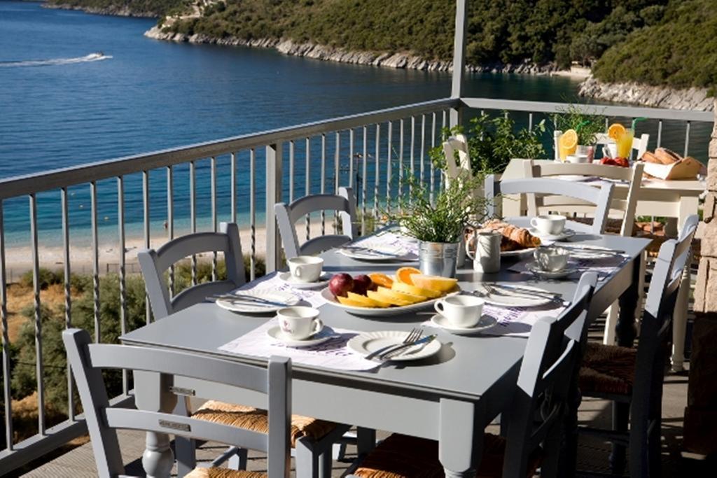 Poros Beach Studios Exterior photo