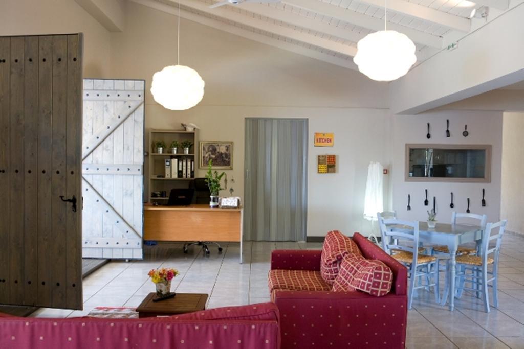 Poros Beach Studios Exterior photo