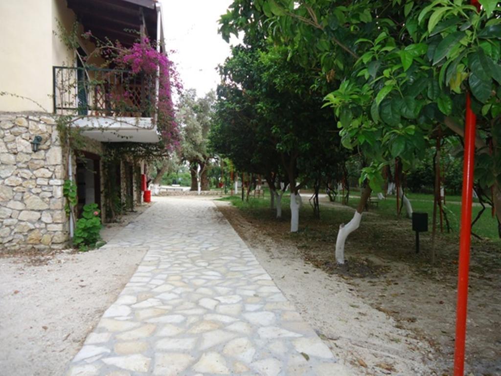 Poros Beach Studios Exterior photo